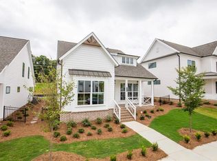 1022 Harvest Park Ln, Suwanee, GA 30024