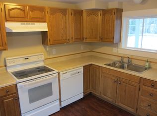 43 E Main St, Southborough, MA 01772