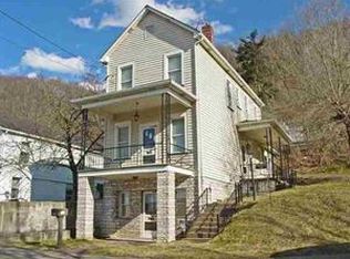 360 Virginia Ave, Follansbee, WV 26037