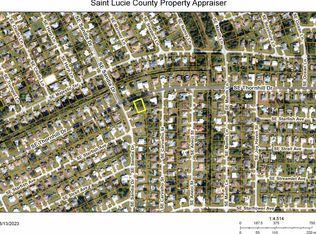 514 SE Thornhill Dr, Port Saint Lucie, FL 34983