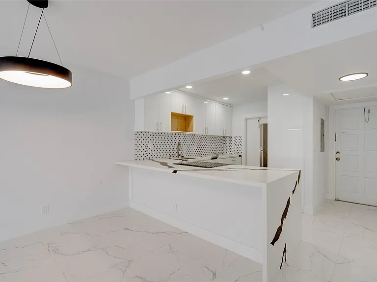 3050 N Palm Aire Dr #505 — Photo 26
