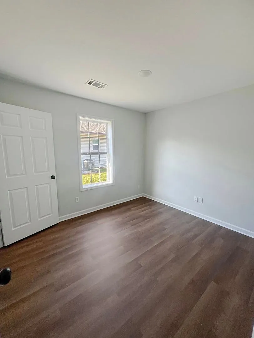 400 N Rockingchair — Photo 3