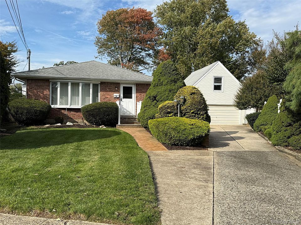 1st image of 939 Steele Boulevard