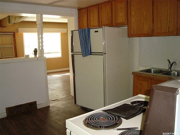 3rd image of 109 2nd St E