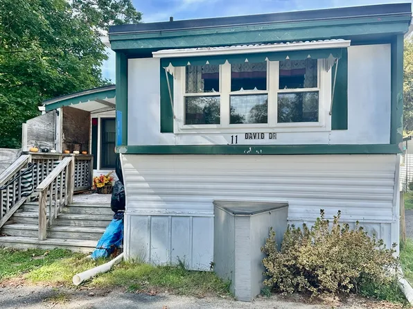 11 David Dr, Middleboro, MA 02346