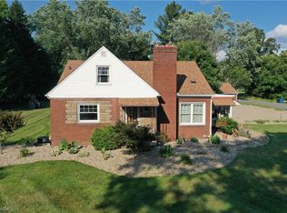 2073 Canton Rd, Akron, OH 44312