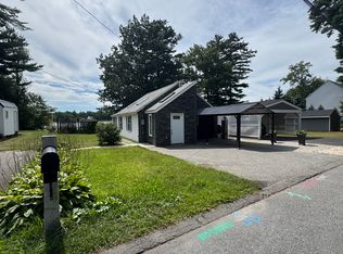 8 Calvin St, Ayer, MA 01432