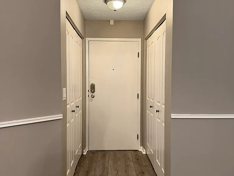 52 Woodland Hills Dr #10 — Photo 3
