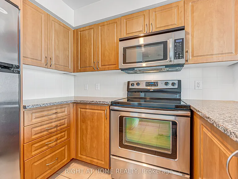 208 Enfield Pl #2902 — Photo 14