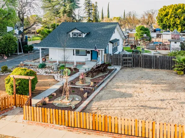 685 Park St, Turlock, CA 95380