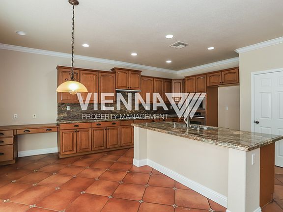 5th image of 1311 Green Ravine Dr