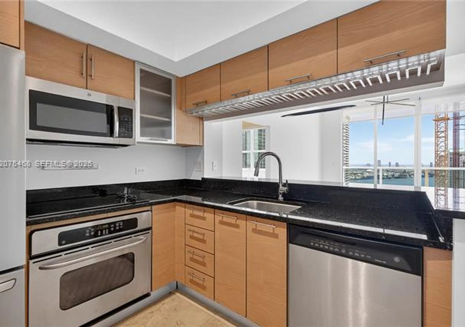 31 SE 5th Street Cu — Photo 1