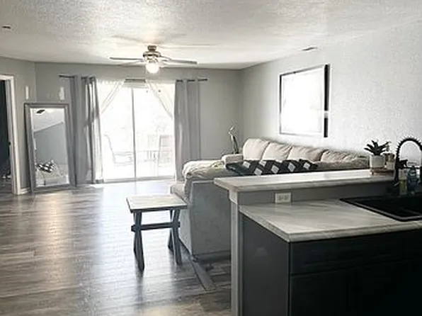 100 Osage Hills Rd #502, Lake Ozark, MO 65049