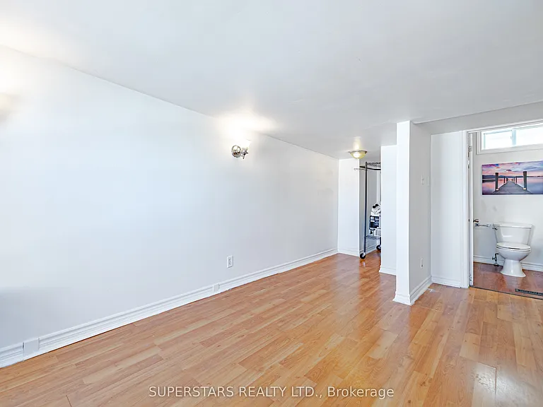 165 1/2 Olive Ave — Photo 14