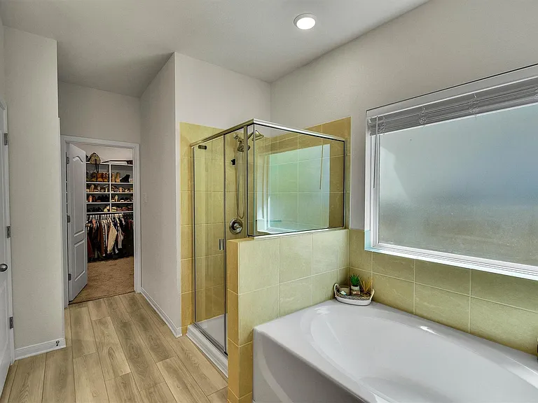 632 Friars Tuck Dr — Photo 27