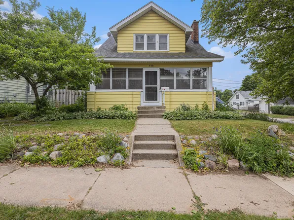 440 Kenwood St NE, Grand Rapids, MI 49505