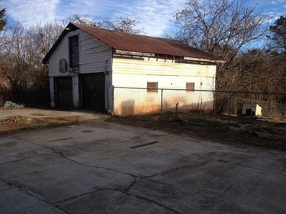 5th image of 50 W Highland Ave