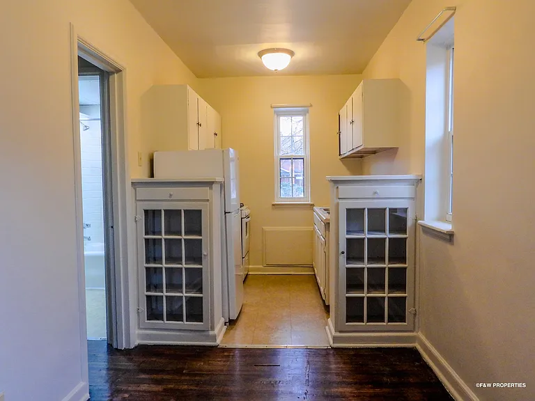 775 E. Broad St — Photo 22