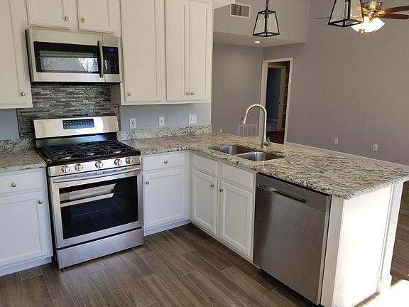 2nd image of 4914 Moody Reef St