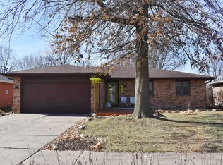 1437 S Saint Marys Ave, Springfield, MO 65804