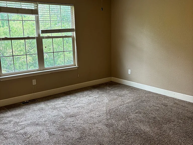 4341 NE 83rd St #1 — Photo 5
