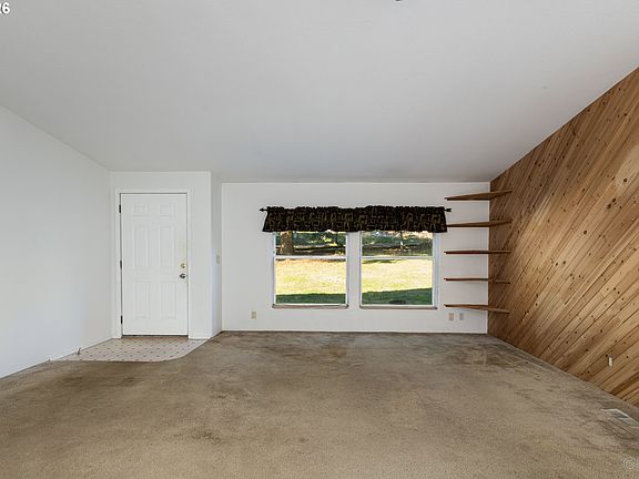 4th image of 32580 Tide Creek Rd