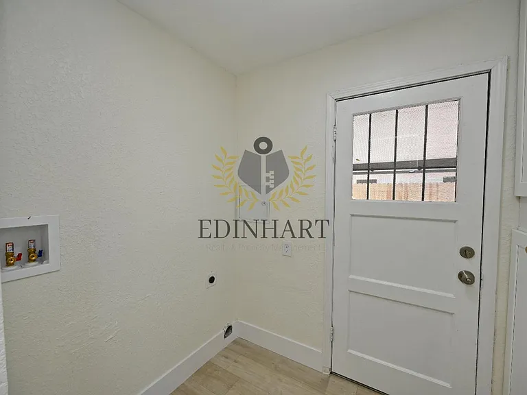 1584 N Carruth Ave #A — Photo 17