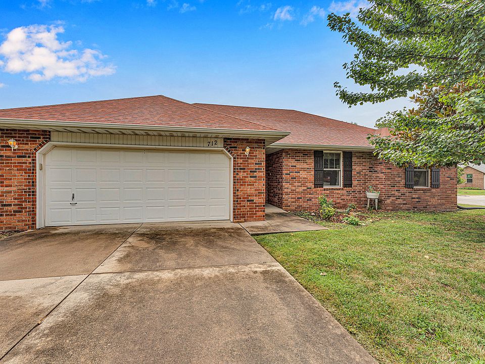 1st image of 712 S Pinewood Lane