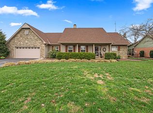 832 Rockwood Dr, Bowling Green, KY 42103