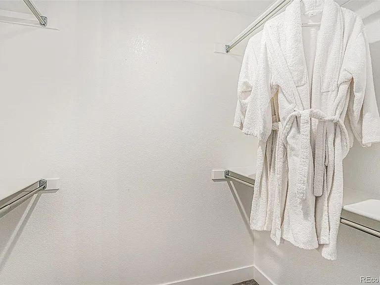 1074 Knox Ct #A — Photo 22