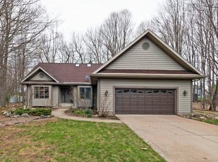 6310 Pleasant River Dr, Dimondale, MI 48821
