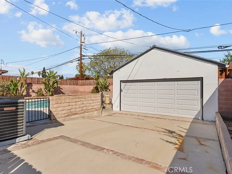 19349 Friar St — Photo 29