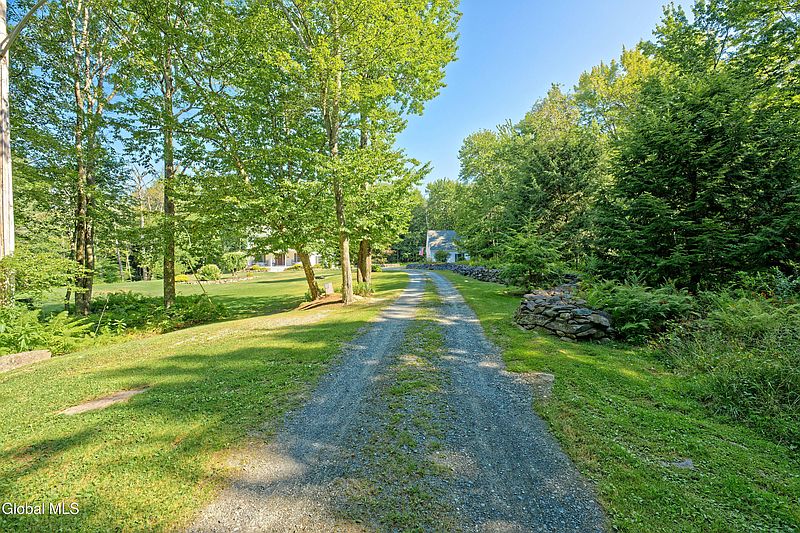 4th image of 81 Lindeman Road