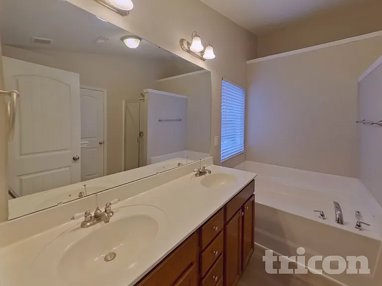 745 Brooke Nicole Pl — Photo 8
