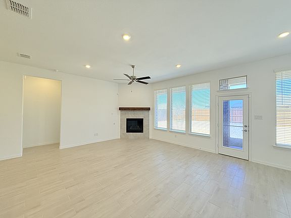 5th image of 1517 Kurelek Dr