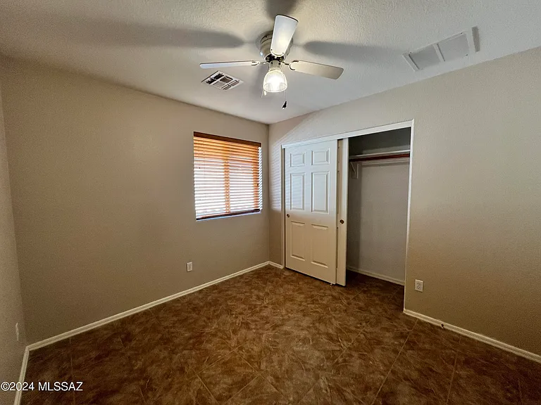 8820 N Mesquite Bluffs Pl — Photo 15