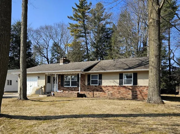 1100 Margo St, Tawas City, MI 48763