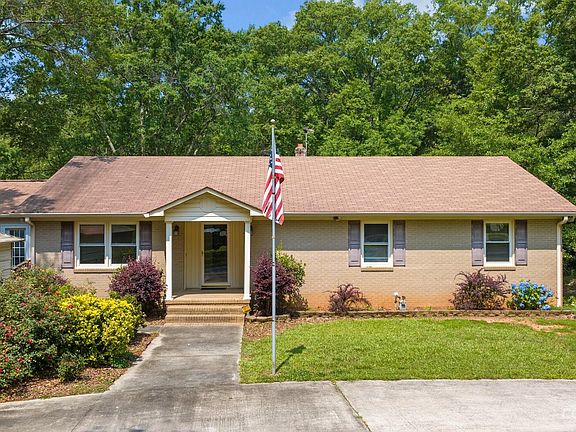 4th image of 355 Dana Dr