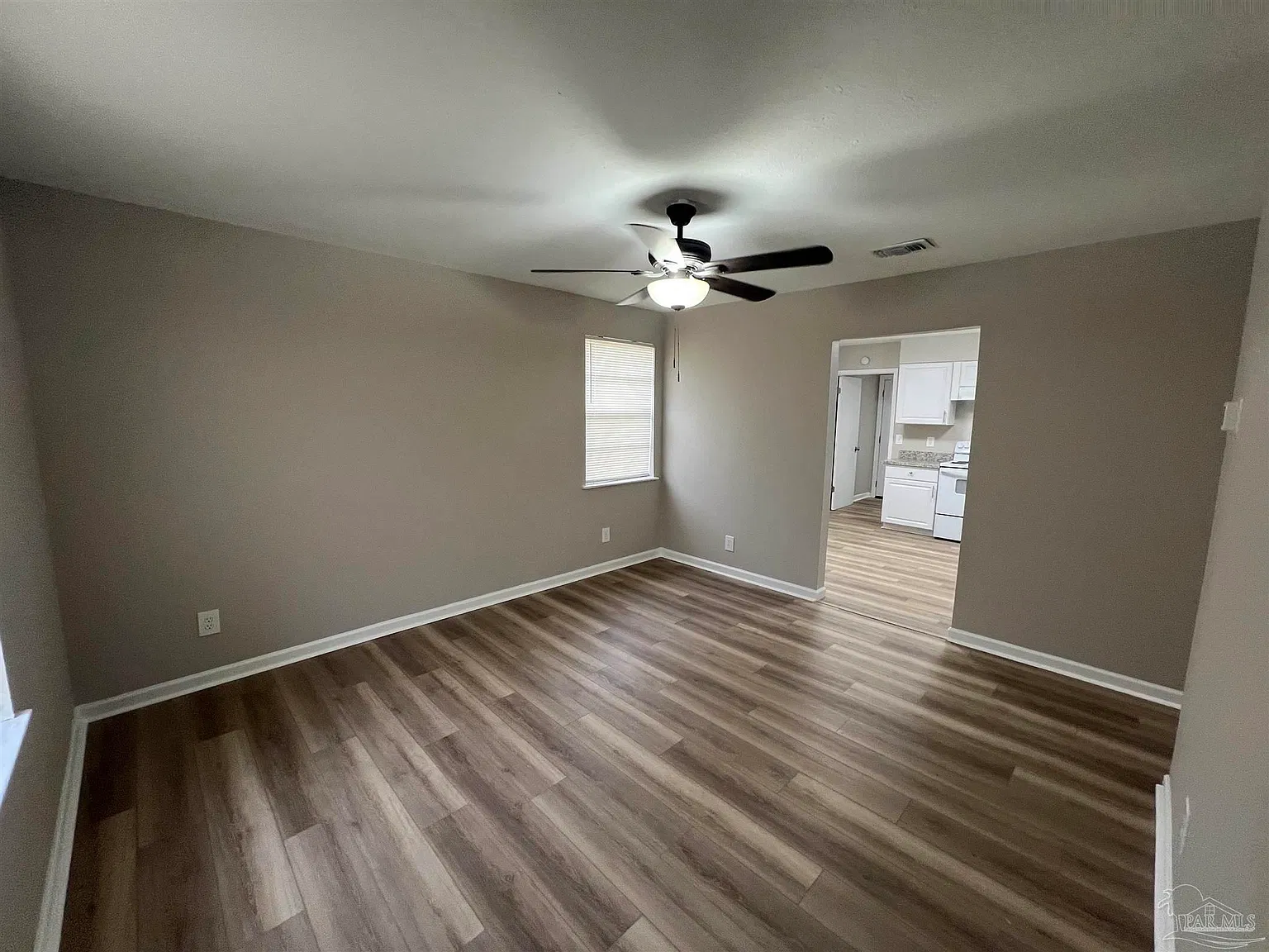 2 bed, 840 sqft, $1,050 — Photo 2