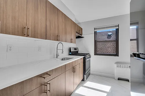 Palisades Manor Apartments Photo 1