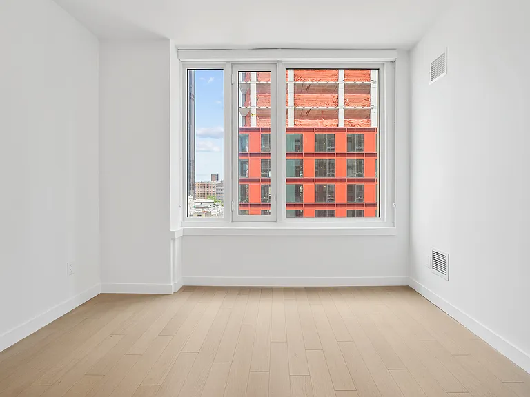 310 Livingston St #601 — Photo 12