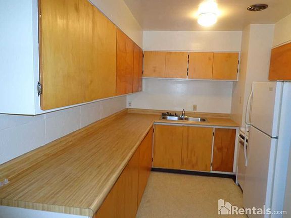 4th image of 500 Piper St APT 2