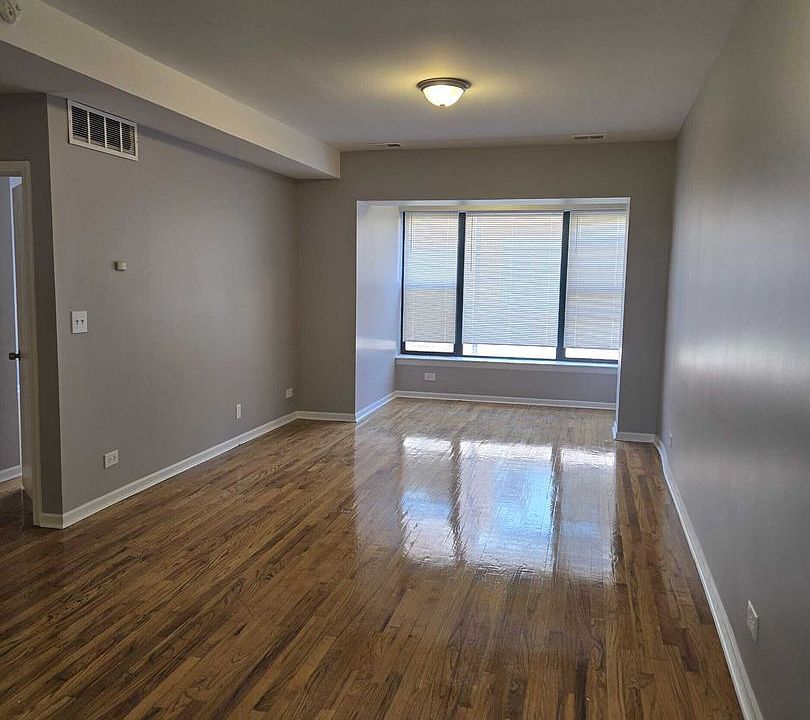1st image of 6125 S Indiana Ave #6133-2E