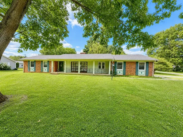 816 E Tulip Ln, Connersville, IN 47331