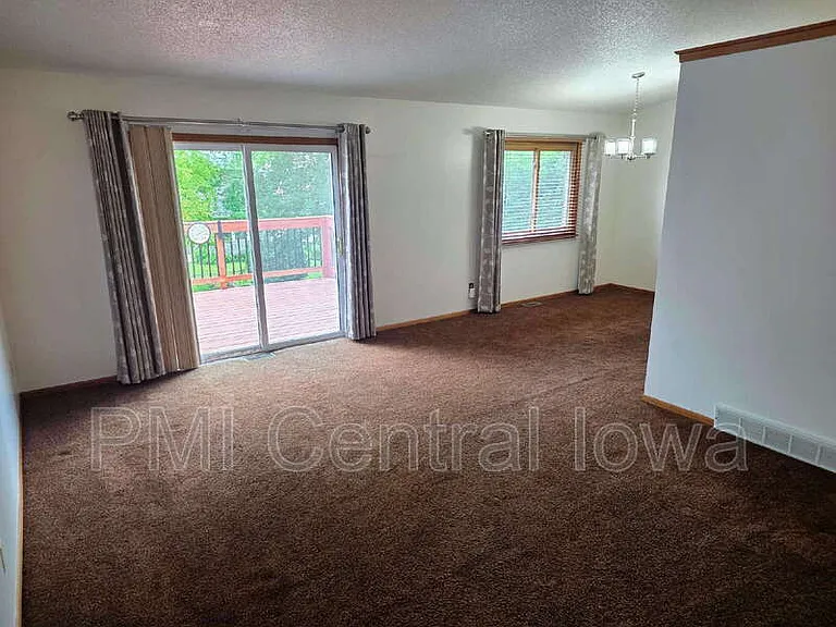 5310 Brookview Dr — Photo 11
