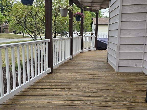 2nd image of 5580 Creek Run Dr