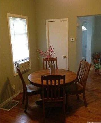 3rd image of 3512 James Ave N