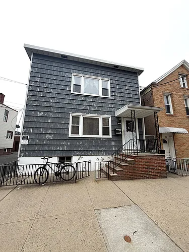 27 Paterson St #1 Photo 1