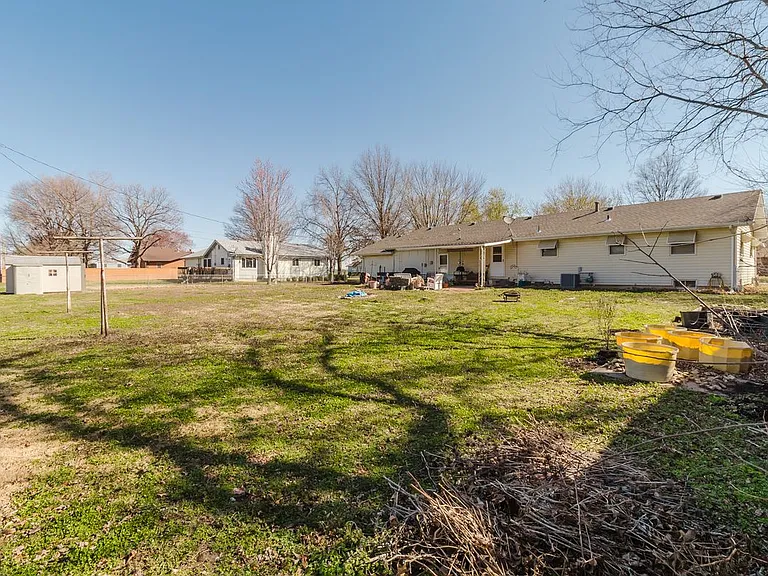 605 N Iowa St — Photo 2