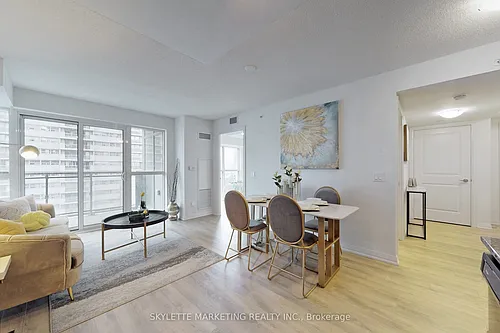 30 Meadowglen Pl #609 Photo 1